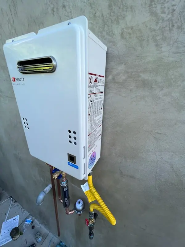 Tankless water heater installation for Alta Vista homes